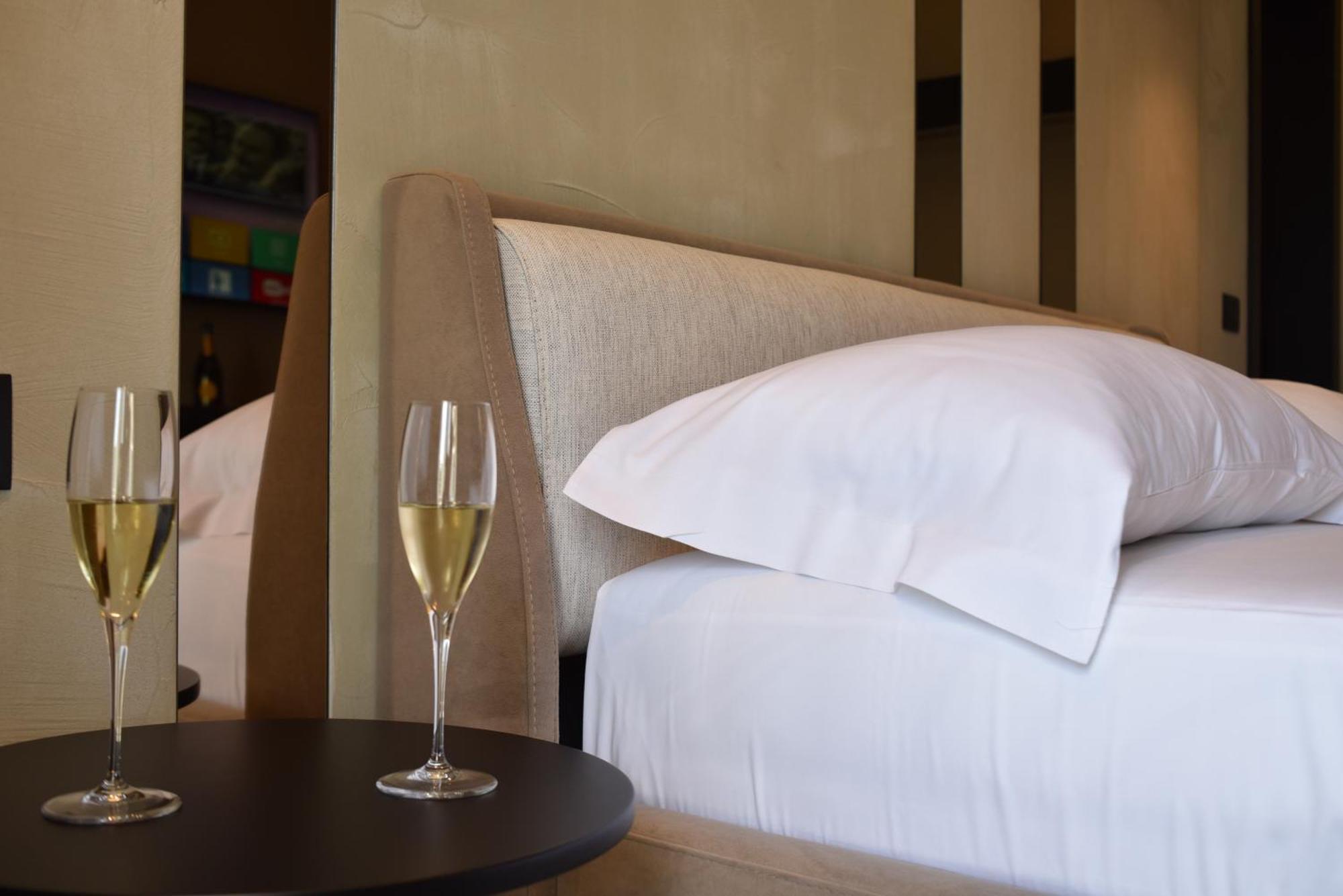 Nuna Hotel Radhimë Pokój zdjęcie