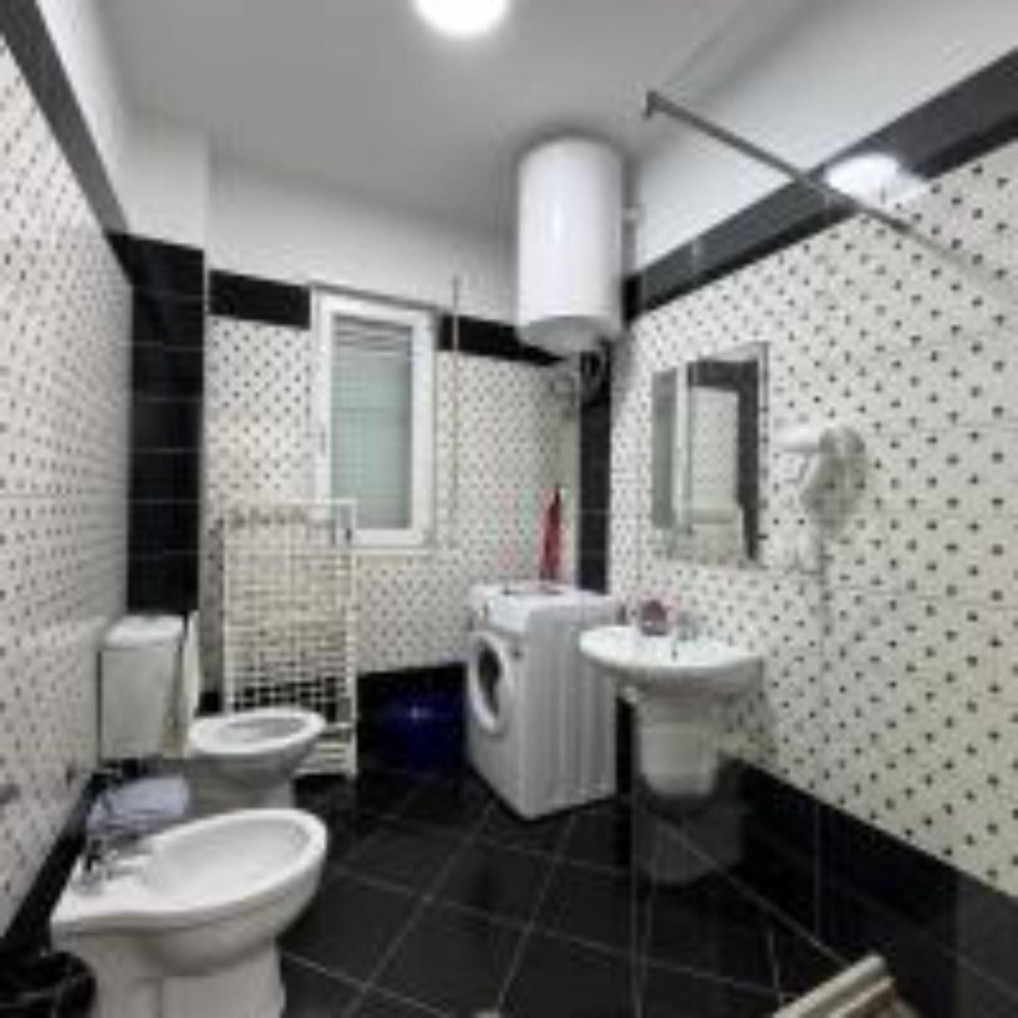 Nuna Hotel Radhimë Zewnętrze zdjęcie