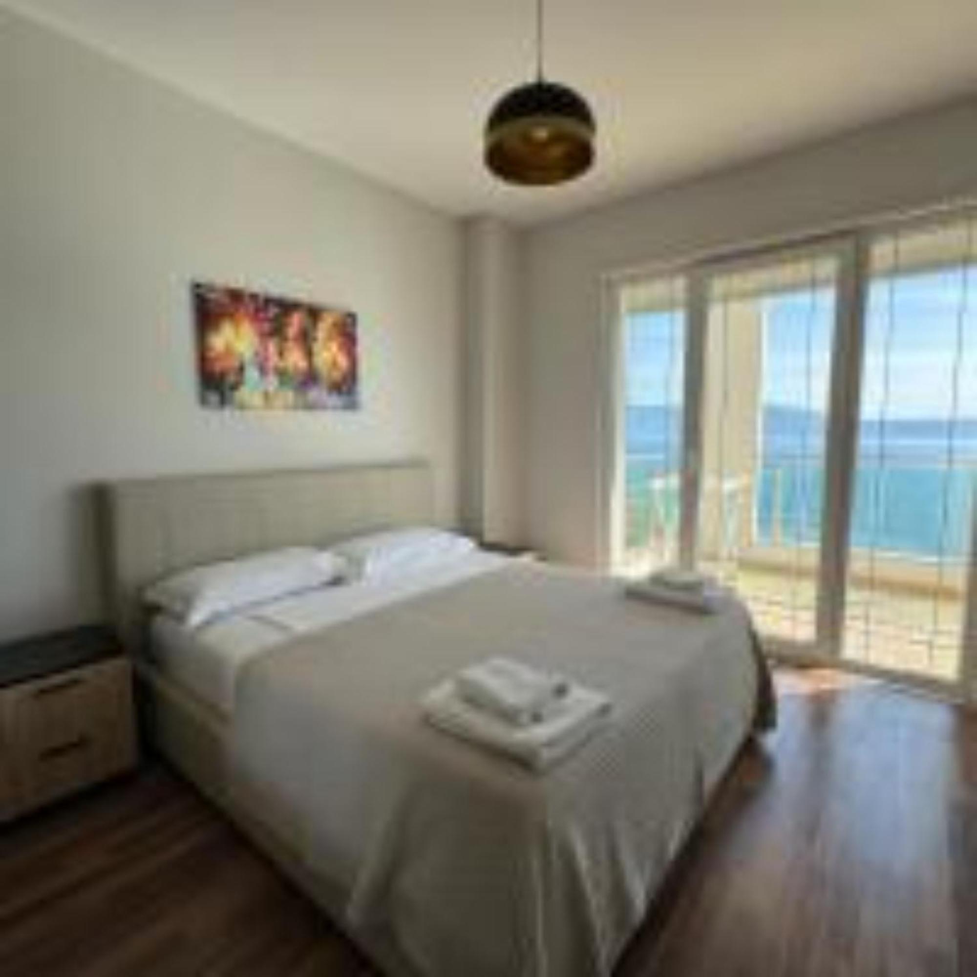Nuna Hotel Radhimë Zewnętrze zdjęcie